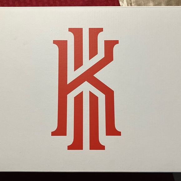 Nike Kyrie Low 4Tb Men’s Shoe - Picture 6 of 6